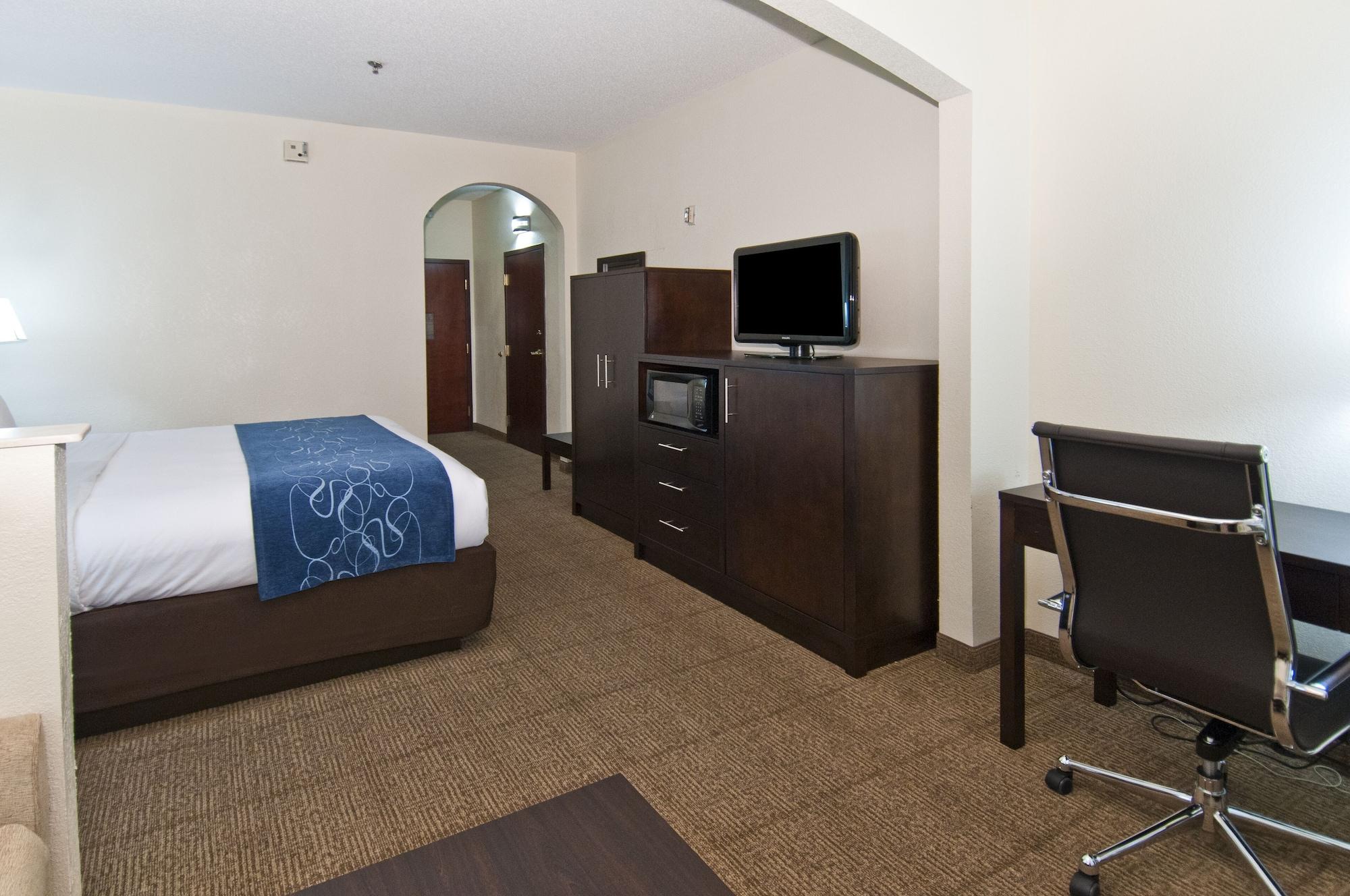 Comfort Suites New Orleans East Екстериор снимка