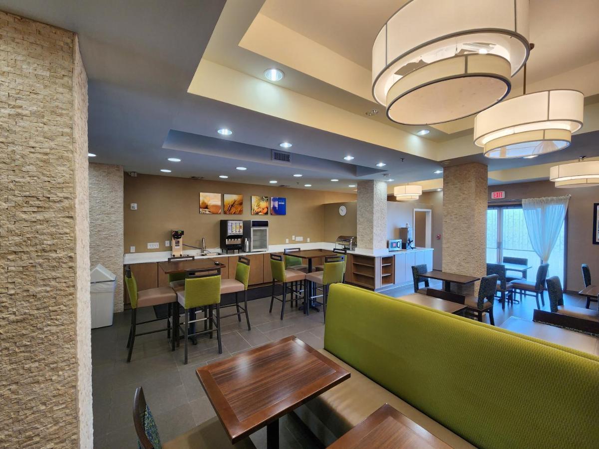 Comfort Suites New Orleans East Екстериор снимка