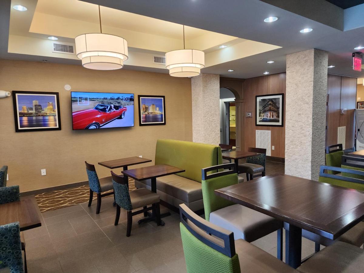 Comfort Suites New Orleans East Екстериор снимка