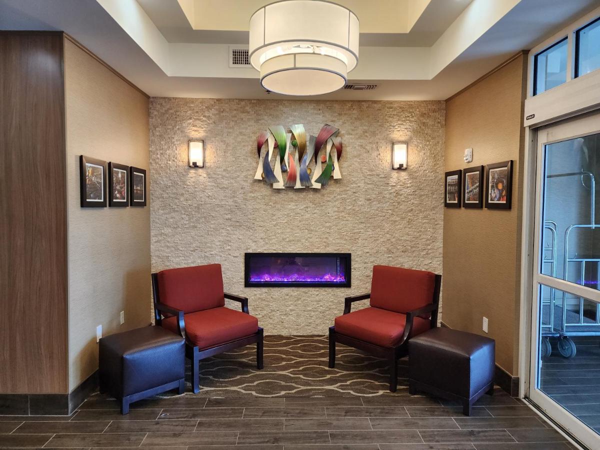 Comfort Suites New Orleans East Екстериор снимка