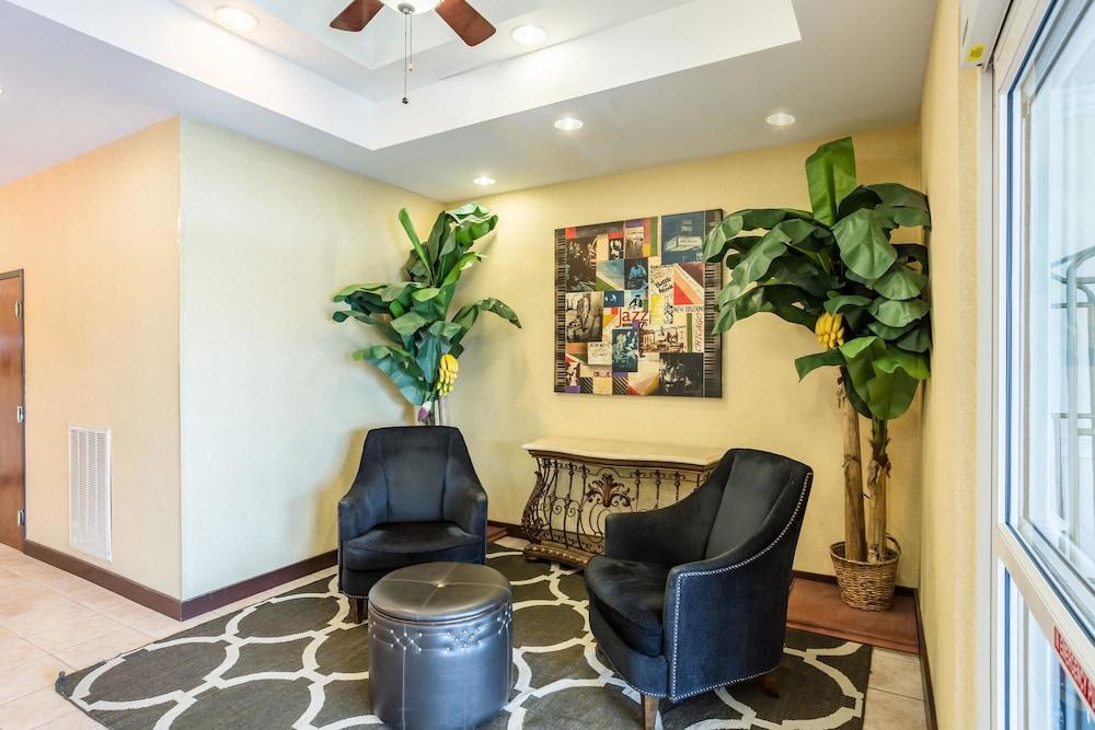 Comfort Suites New Orleans East Екстериор снимка