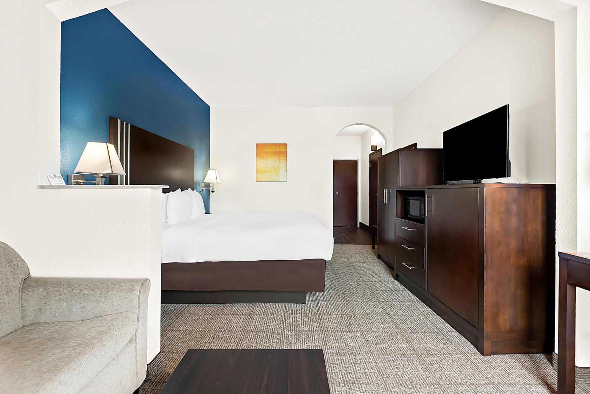 Comfort Suites New Orleans East Екстериор снимка