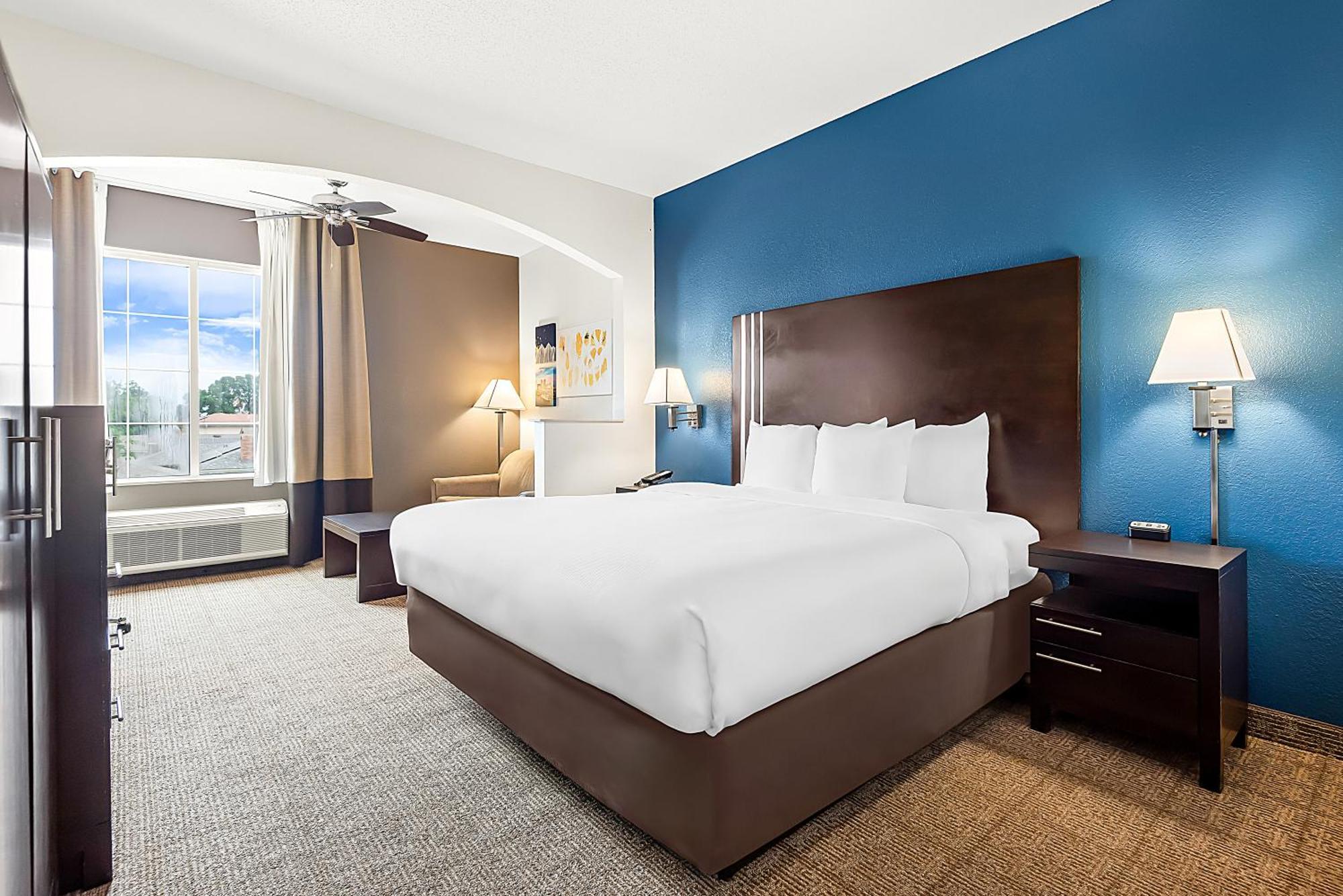 Comfort Suites New Orleans East Екстериор снимка