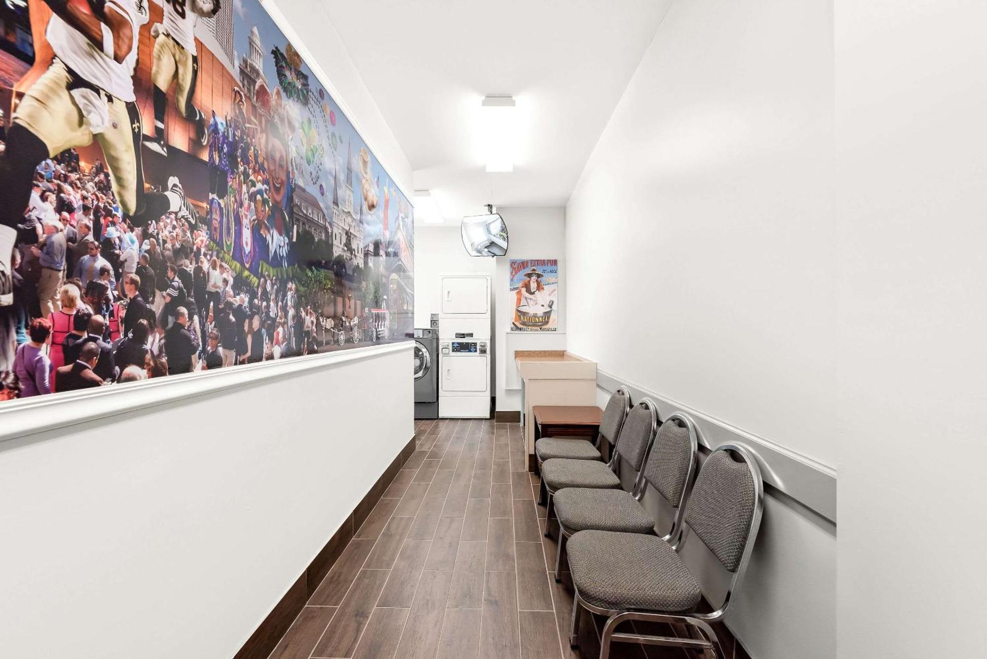 Comfort Suites New Orleans East Екстериор снимка
