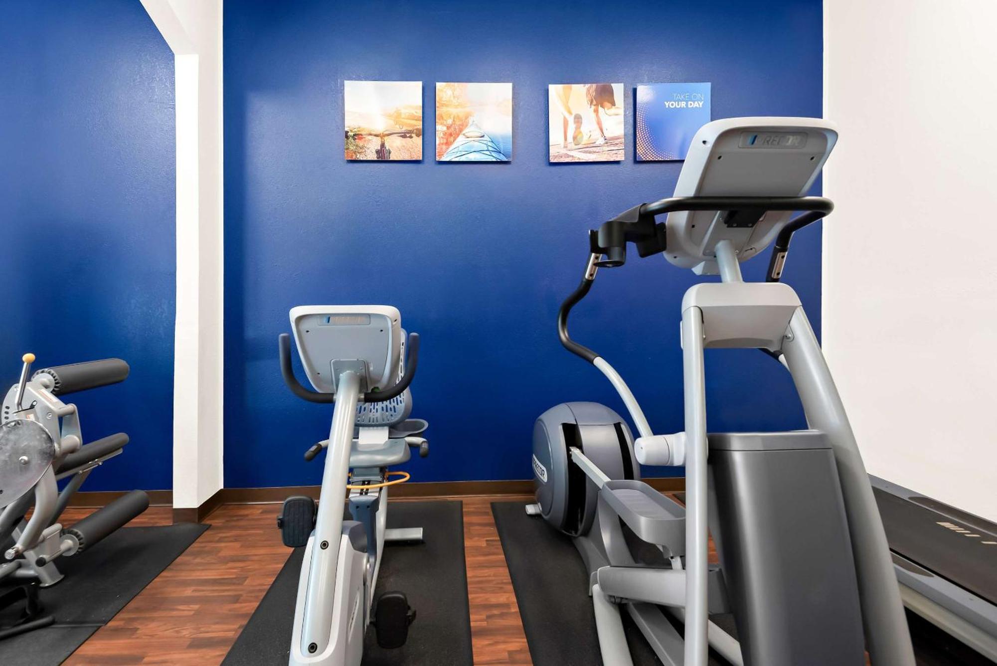Comfort Suites New Orleans East Екстериор снимка
