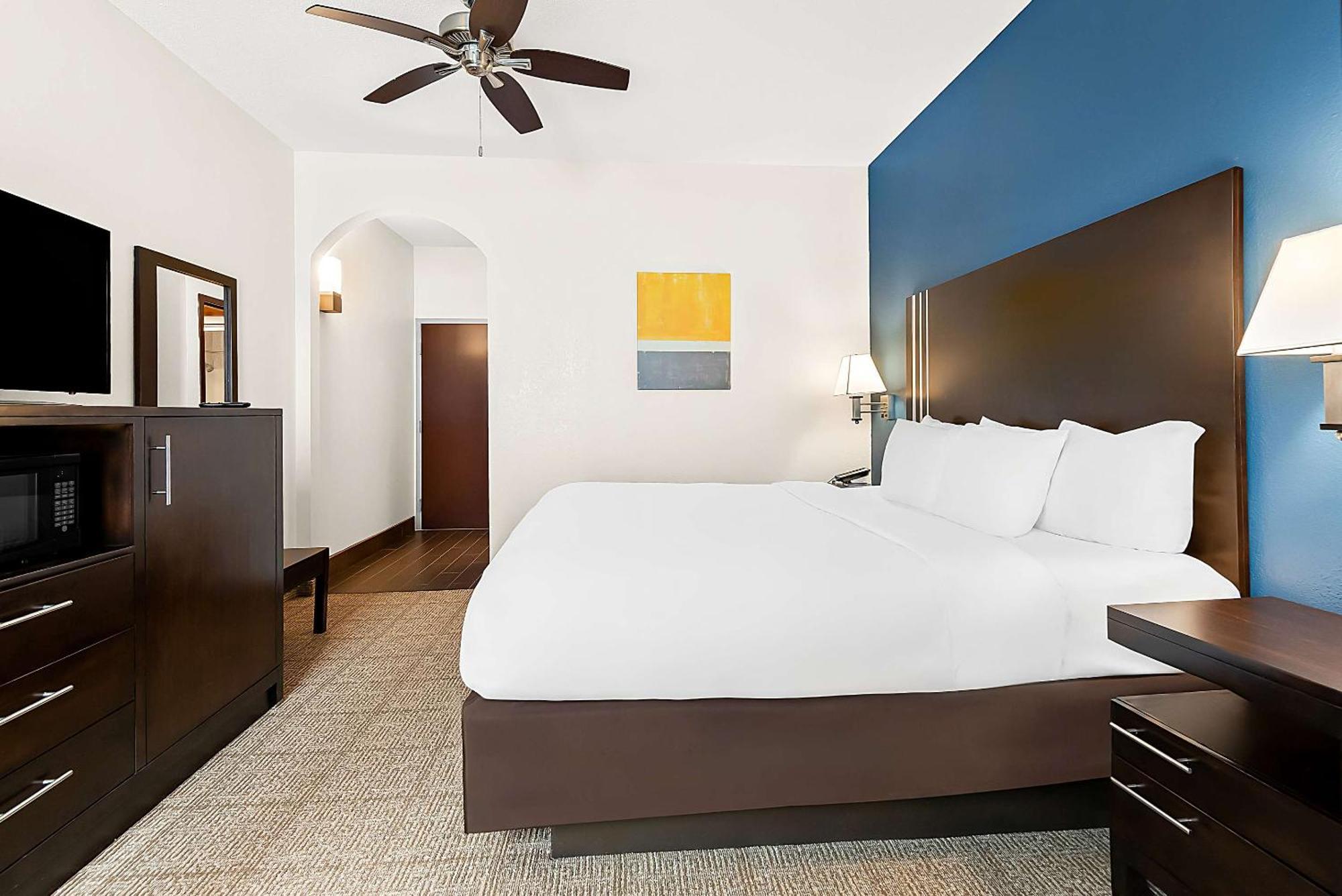 Comfort Suites New Orleans East Екстериор снимка