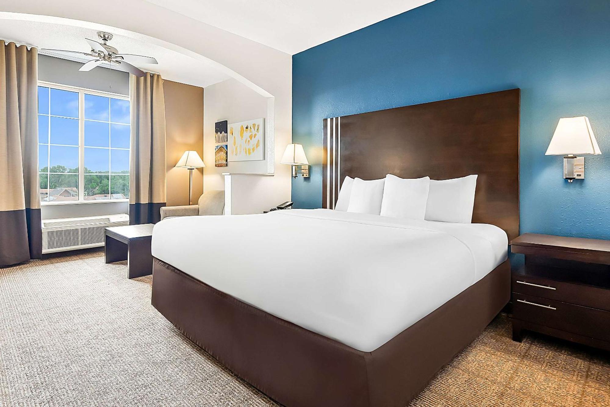 Comfort Suites New Orleans East Екстериор снимка