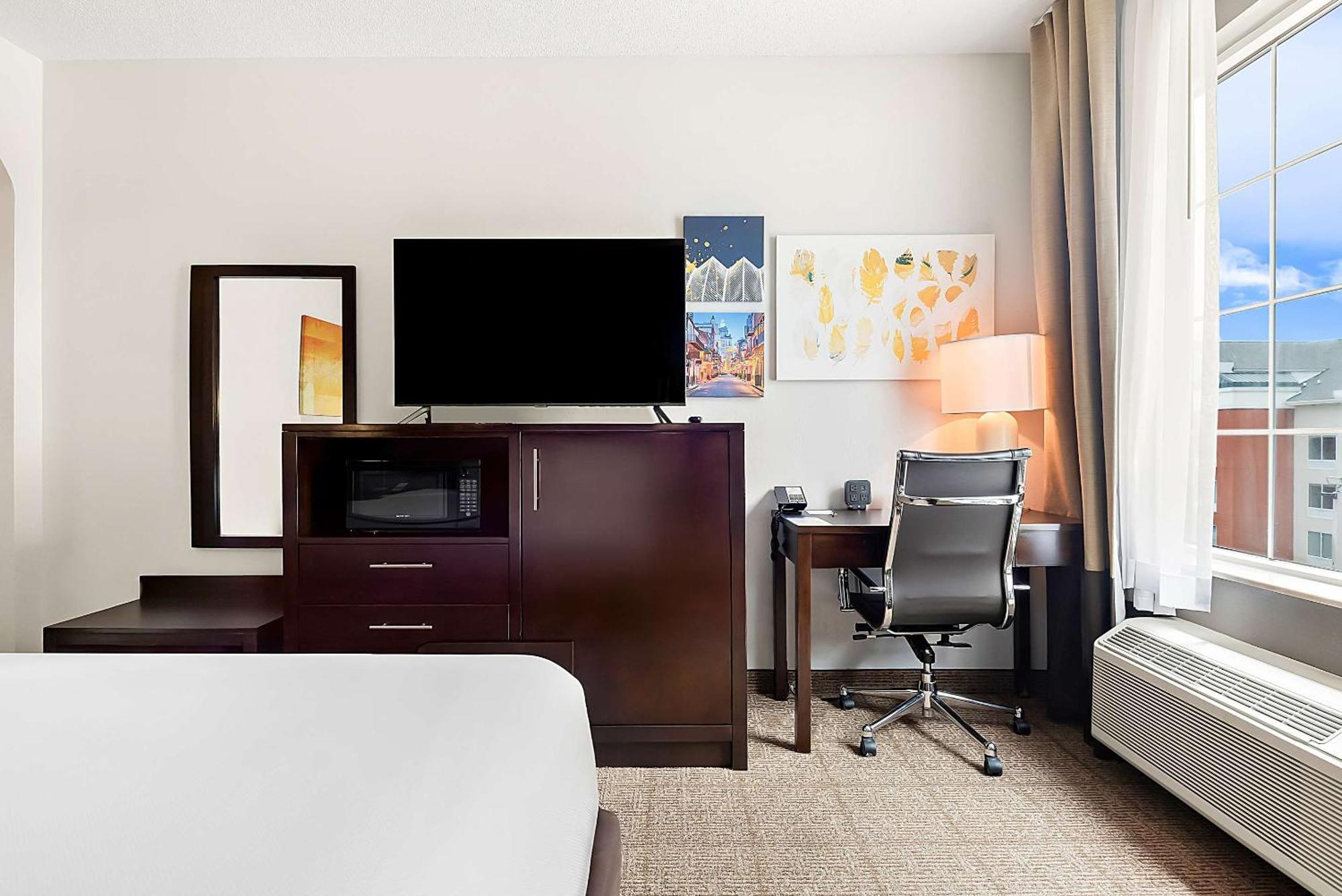 Comfort Suites New Orleans East Екстериор снимка